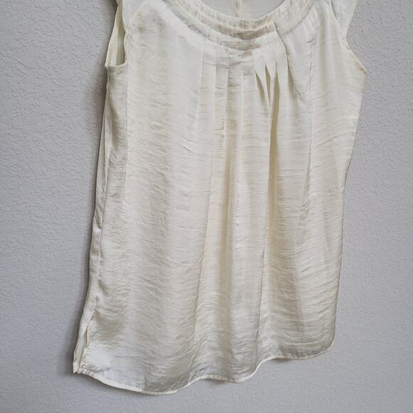 Chico's Cream  Sleeveless Top Size Medium 8 Chicos 1 Pleated Front Blouse - Picture 11 of 13